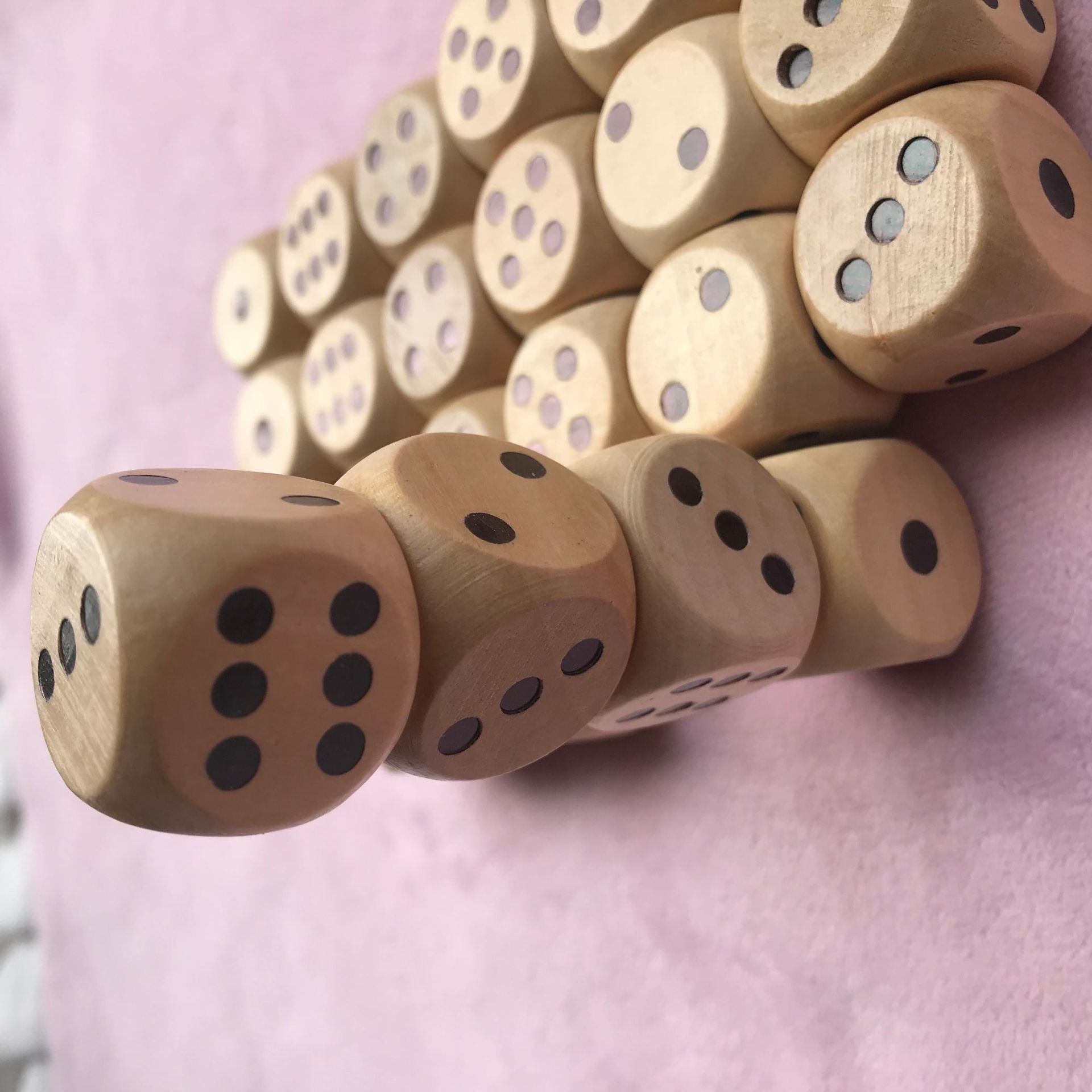 12PCS 16mm Wooden Dice Dots D6 - Party Games Gamecube ulasan dan harga